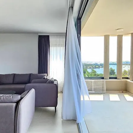 Mukalba 4 Star Deluxe Apartmán Medulin