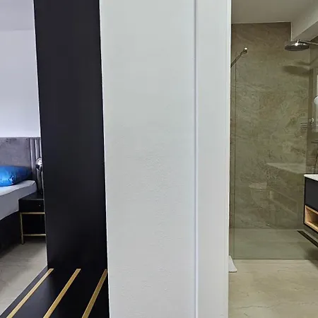 Mukalba 4 Star Deluxe Апартаменты Медулин