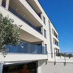 Апартаменты Mukalba 4 Star Deluxe Медулин