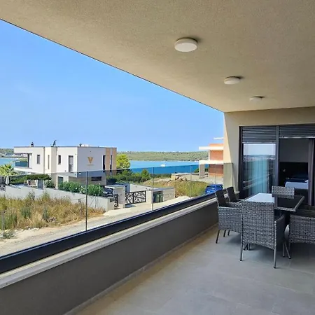 Апартаменты Mukalba 4 Star Deluxe Медулин