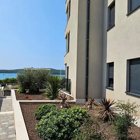 Mukalba 4 Star Deluxe * Медулин