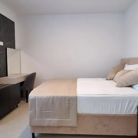 Апартаменты Mukalba 4 Star Deluxe