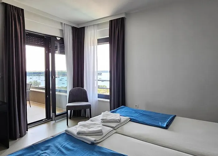 Апартаменты Mukalba 4 Star Deluxe