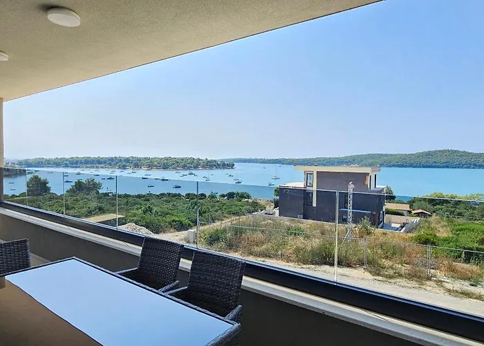 Апартаменты Mukalba 4 Star Deluxe